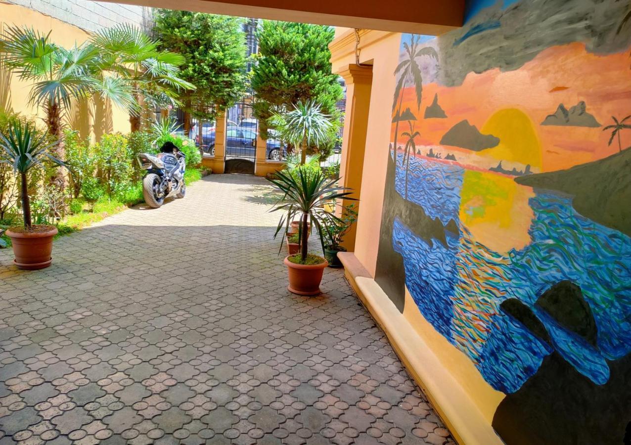 Batumi Sun Hostel 외부 사진